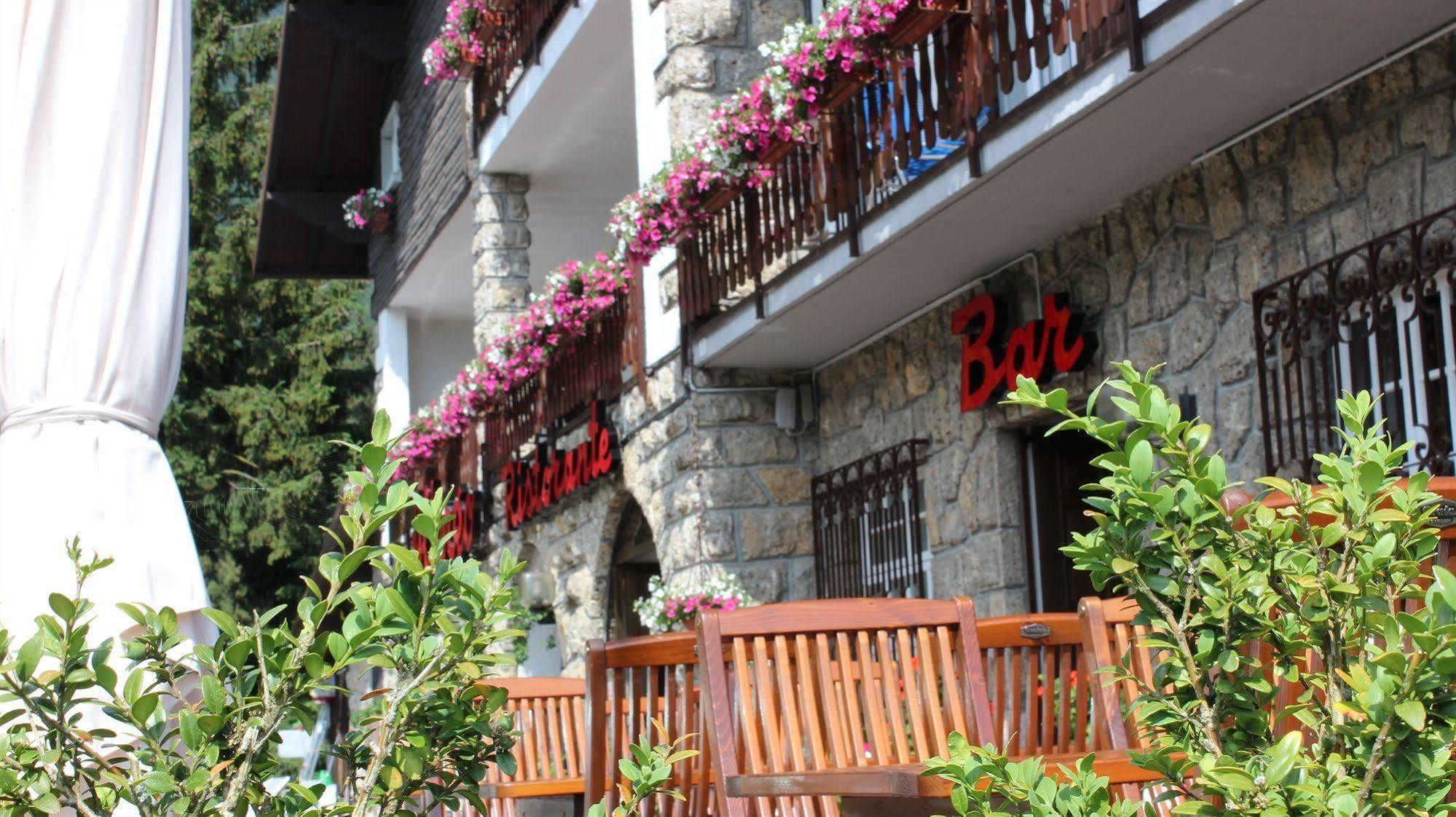Hotel Des Alpes Castione della Presolana Εξωτερικό φωτογραφία